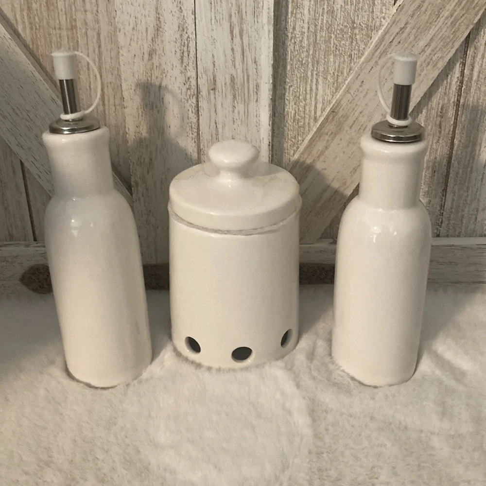 Target BP Ceramic Garlic Keeper and Ceramic Oil & Vinegar